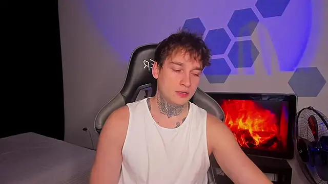 Snapshot of Chris_Tyson chatting on October 16, 2025, 7:26 pm Chris Tyson online show from October 16, 2025, 7:26 pm