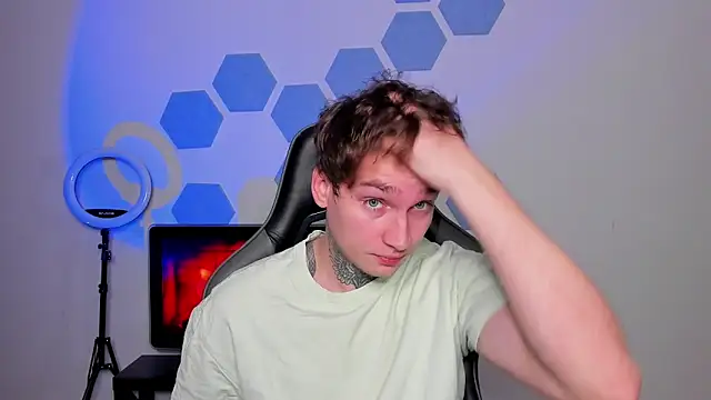 Snapshot of Chris_Tyson chatting on October 31, 2025, 12:55 am Chris Tyson online show from October 31, 2025, 12:55 am