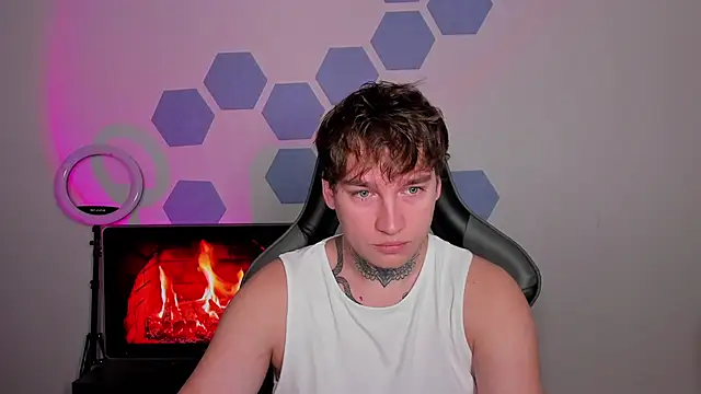 Snapshot of Chris_Tyson chatting on November 6, 2025, 3:07 am Chris Tyson online show from November 6, 2025, 3:07 am