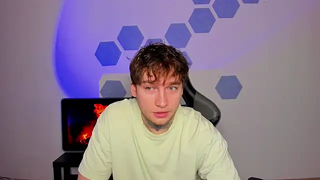 Snapshot of Chris_Tyson chatting on November 12, 2025, 7:31 am Chris Tyson online show from November 12, 2025, 7:31 am