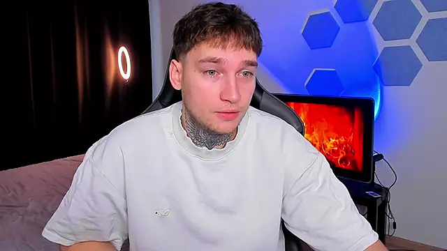 Snapshot of Chris_Tyson chatting on November 30, 2025, 7:56 am Chris Tyson online show from November 30, 2025, 7:56 am