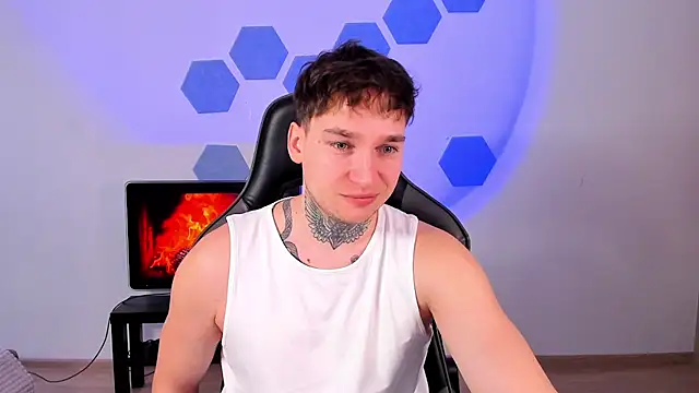 Snapshot of Chris_Tyson chatting on December 16, 2025, 9:47 am Chris Tyson online show from December 16, 2025, 9:47 am