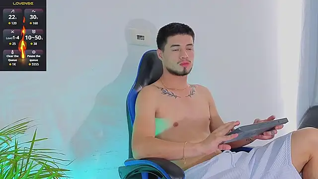 EdwardRoss  online show from March 14, 2026, 3:39 pm