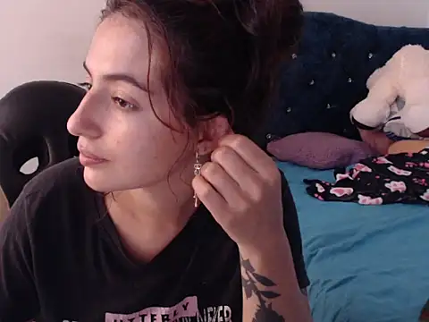 Kate lorens9 online show from January 16, 2025, 5:12 pm