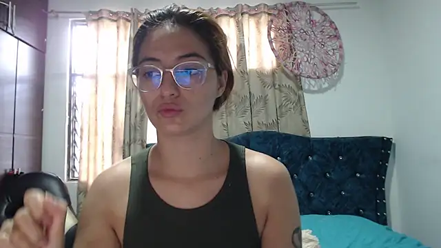 Kate lorens9 online show from November 11, 2025, 12:38 pm