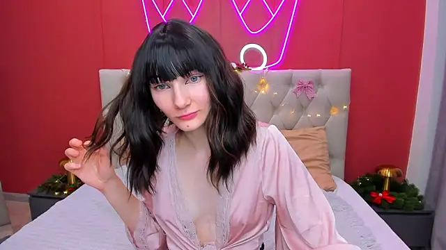 Lili flowerr online show from January 7, 2025, 2:10 am