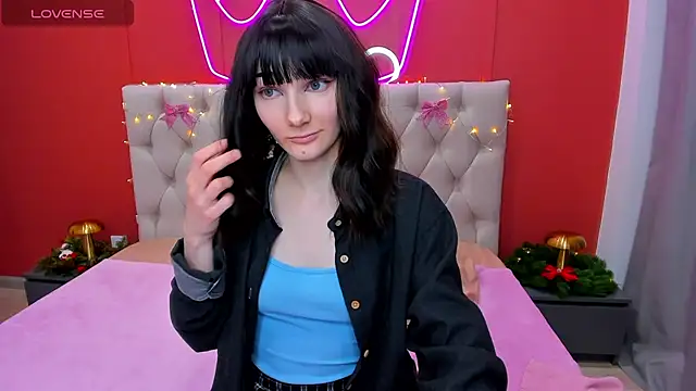 Lili flowerr online show from January 11, 2025, 12:40 pm