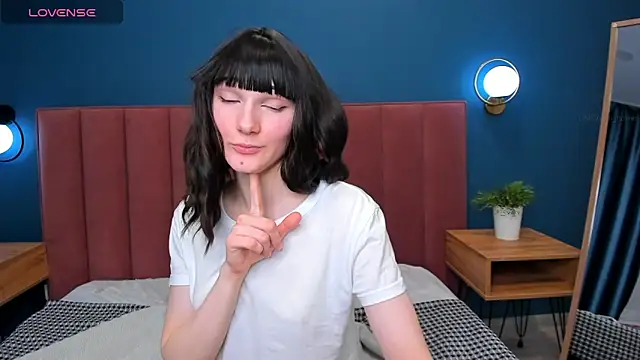 Lili flowerr online show from March 12, 2025, 3:02 am