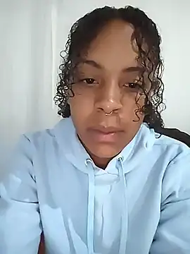 Julia Pretinha online show from January 7, 2026, 1:30 am