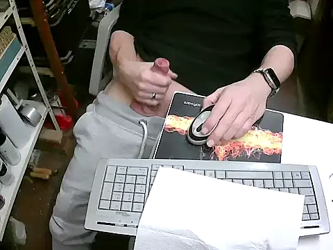 Snapshot of MF-Deutschland chatting on February 23, 2025, 2:04 pm MF-Deutschland online show from February 23, 2025, 2:04 pm