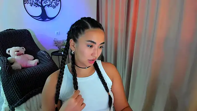 worldofkim online show from November 9, 2025, 8:34 am