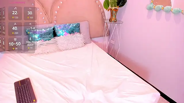 Miia Thompsonn online show from November 8, 2025, 3:29 am