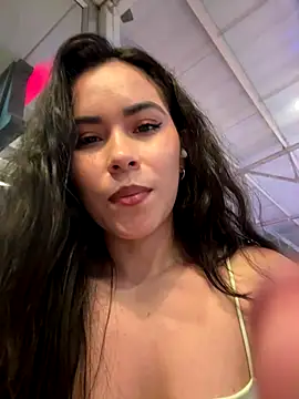 Loren moreno online show from December 3, 2025, 10:52 pm