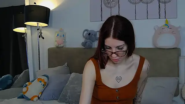 CassKiera online show from September 10, 2025, 5:07 am