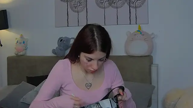 CassKiera online show from October 19, 2025, 4:57 am