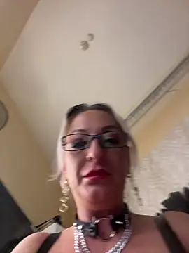 Luiza Hammer online show from May 18, 2026, 12:55 pm