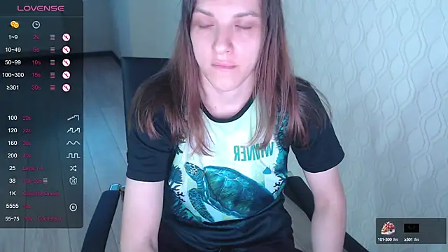 LisaHeart online show from October 13, 2025, 2:06 pm