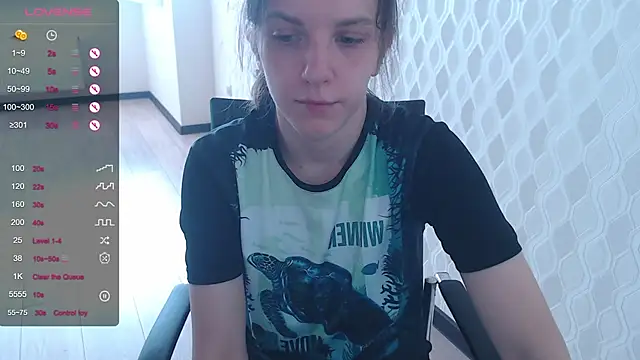 LisaHeart online show from October 14, 2025, 7:42 am