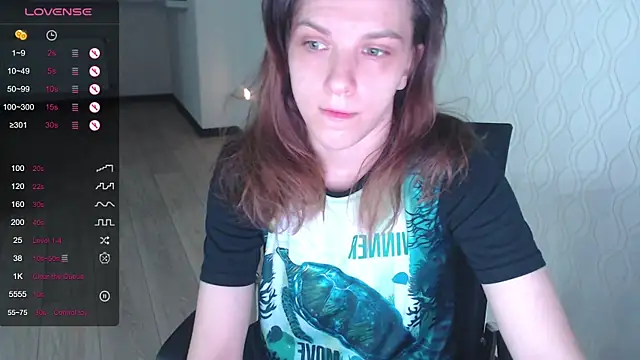 LisaHeart online show from October 22, 2025, 7:35 pm