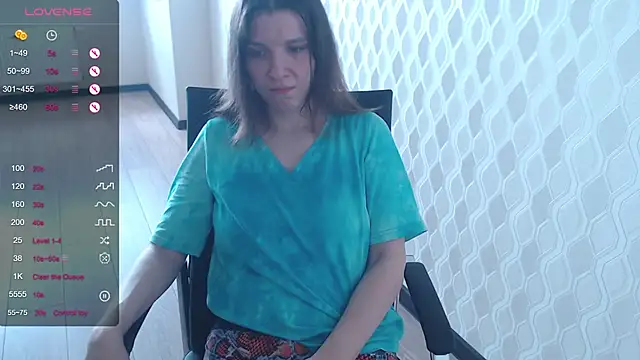 LisaHeart online show from June 21, 2026, 1:46 pm