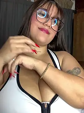 Snapshot of Michellesexxy chatting on December 14, 2024, 2:34 am Michellesexxy online show from December 14, 2024, 2:34 am