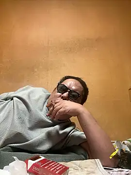 Snapshot of punk0805 chatting on September 26, 2025, 10:52 am punk0805 online show from September 26, 2025, 10:52 am