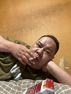 Snapshot of punk0805 chatting on October 18, 2025, 8:04 am punk0805 online show from October 18, 2025, 8:04 am