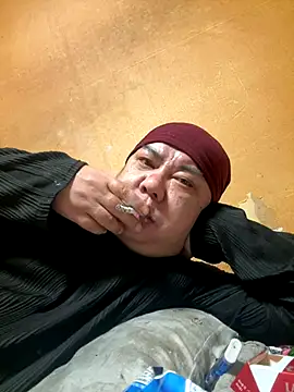 Snapshot of punk0805 chatting on December 19, 2025, 11:17 am punk0805 online show from December 19, 2025, 11:17 am