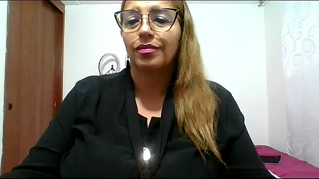 RossanaLionheart online show from March 4, 2025, 11:22 pm