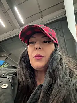 eveangelll online show from February 11, 2025, 8:05 am