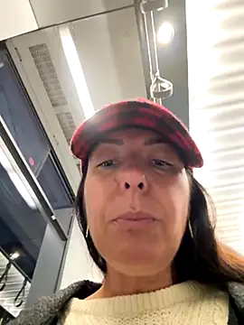 eveangelll online show from October 13, 2025, 4:01 am