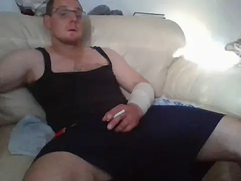 pauloooooborderrrr online show from July 28, 2026, 4:52 am