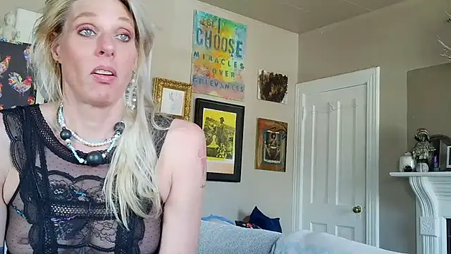 Glamazonx online show from February 17, 2026, 5:52 pm