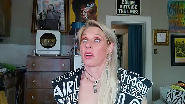 Glamazonx online show from February 20, 2026, 9:37 pm