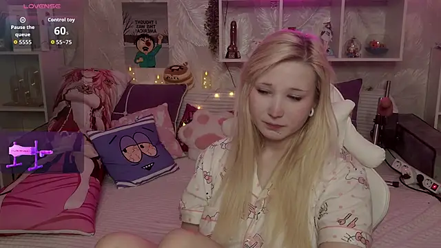 Snapshot of MeowkaKitty chatting on February 2, 2026, 2:21 am MeowkaKitty online show from February 2, 2026, 2:21 am