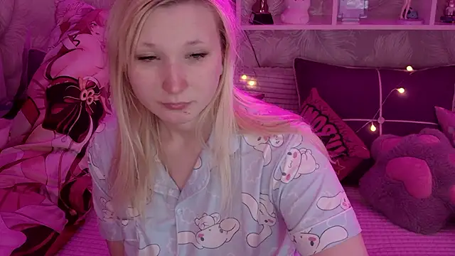 Snapshot of MeowkaKitty chatting on February 14, 2026, 3:03 am MeowkaKitty online show from February 14, 2026, 3:03 am