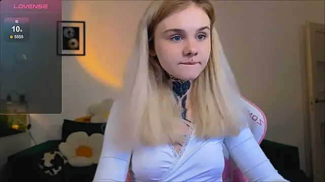 Britney Lynch online show from April 5, 2026, 7:11 pm