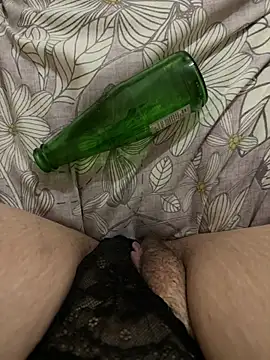 Snapshot of pinkimeryem chatting on April 14, 2026, 5:02 am pinkimeryem online show from April 14, 2026, 5:02 am