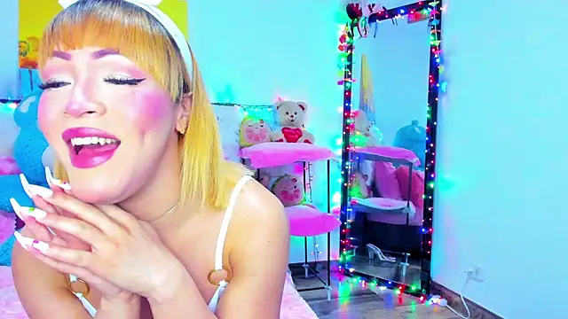 Candy Candy   online show from May 17, 2026, 6:26 pm