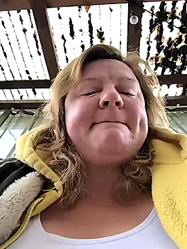 jusichka online show from December 16, 2025, 9:03 am