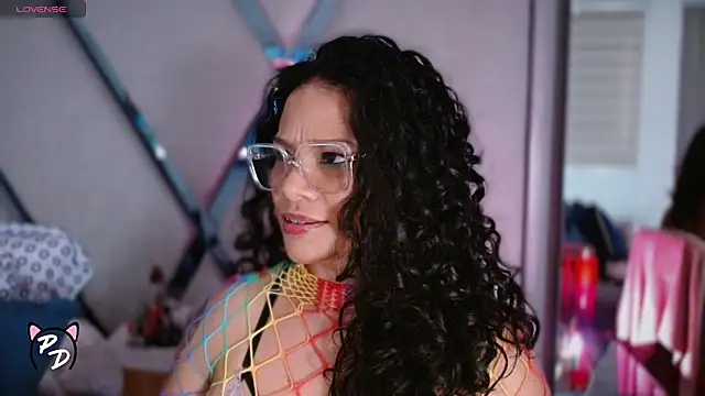 paula daniela1 online show from May 4, 2026, 10:28 pm