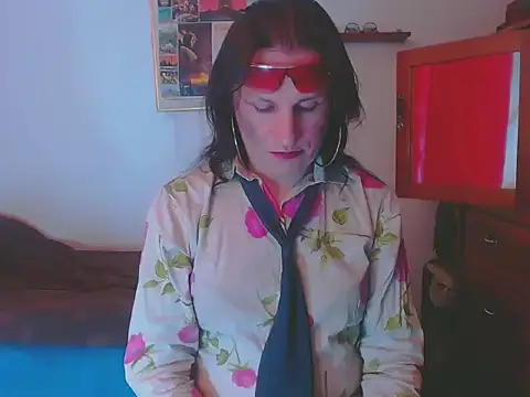 LorenJade online show from January 12, 2026, 7:46 am