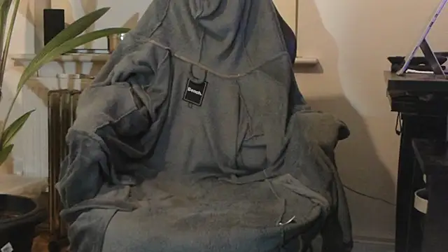 samson2012 online show from November 25, 2025, 9:15 pm