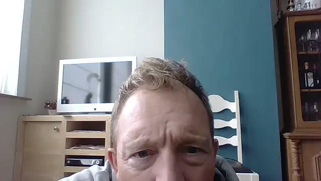 bertolini online show from September 15, 2025, 1:33 pm