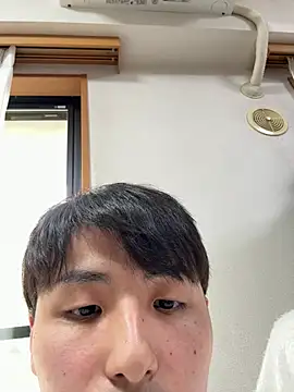 Snapshot of yutaro0211 chatting on May 28, 2026, 4:32 am yutaro0211 online show from May 28, 2026, 4:32 am