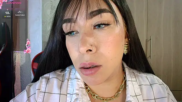 leahtemptation3 online show from May 16, 2026, 12:07 am