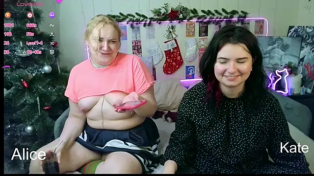 Snapshot of ss-katekisa-ss chatting on December 30, 2024, 6:31 am ss-katekisa-ss online show from December 30, 2024, 6:31 am