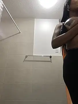 SUUKAM online show from February 11, 2025, 11:01 pm