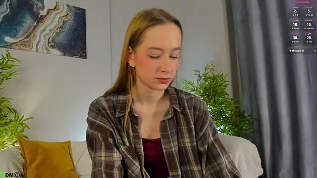 Sweett Monica online show from November 4, 2025, 1:05 am