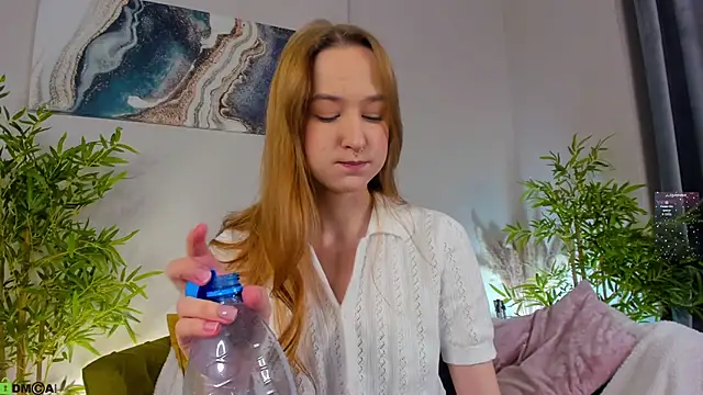 Sweett Monica online show from November 16, 2025, 1:11 am